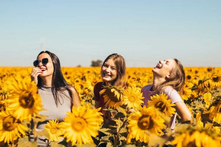 80-Captions-for-Three-Best-Friends-That-Will-Make-Your-Insta-Shine